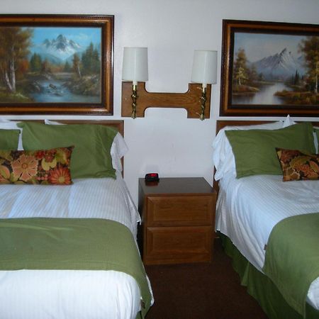 Walker River Lodge Бриджпорт Номер фото