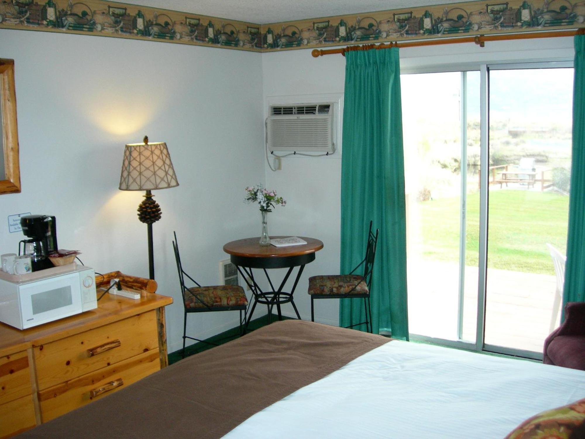 Walker River Lodge Бриджпорт Номер фото